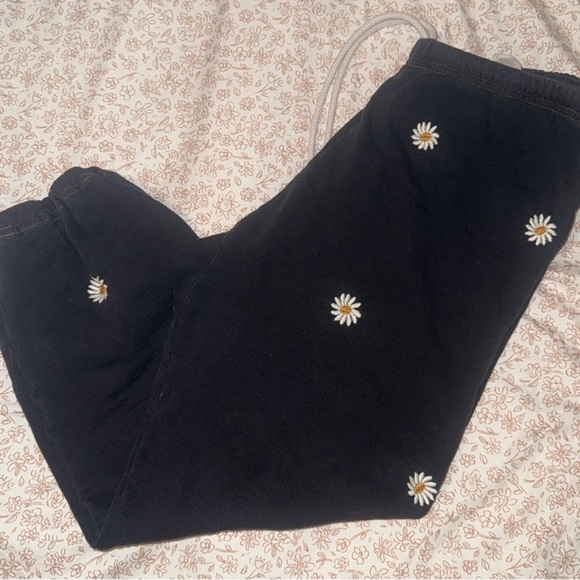 The Great The Stadium Sweatpant- Black Daisy -large embroidered daisies 2/M - Picture 4 of 4